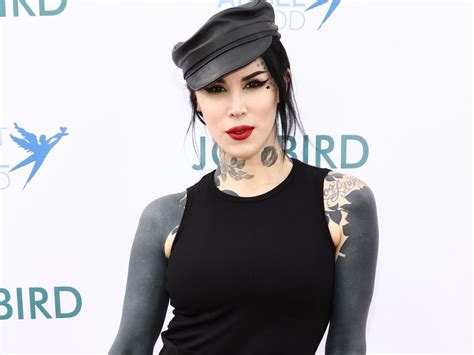 kat von d removing tattoos|Footage shows latest update of Kat Von D blacking。